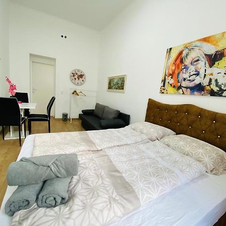 Premium Triple Room Dw เวียนนา ภายนอก รูปภาพ