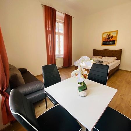 Premium Triple Room Dw เวียนนา ภายนอก รูปภาพ
