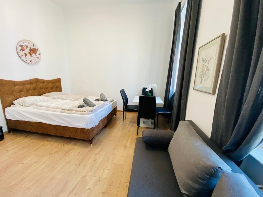 Premium Triple Room Dw เวียนนา ภายนอก รูปภาพ
